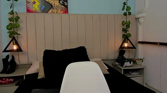 Paulina Lopezz online show from 10/23/25, 07:45