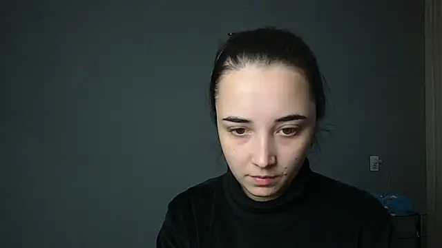 Eva Gloryy online show from 11/24/25, 01:22