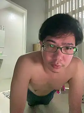 Snapshot of chanentino2 chatting on 01/23/25, 06:03 chanentino2 online show from 01/23/25, 06:03