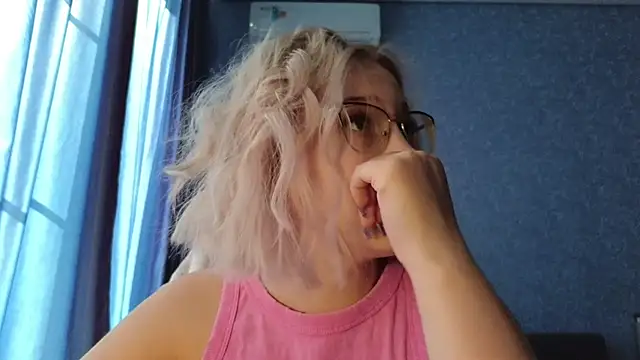 Snapshot of HotBrandyX chatting on 09/19/25, 05:42 HotBrandyX online show from 09/19/25, 05:42