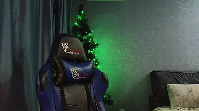 Snapshot of HotBrandyX chatting on 12/05/25, 02:25 HotBrandyX online show from 12/05/25, 02:25