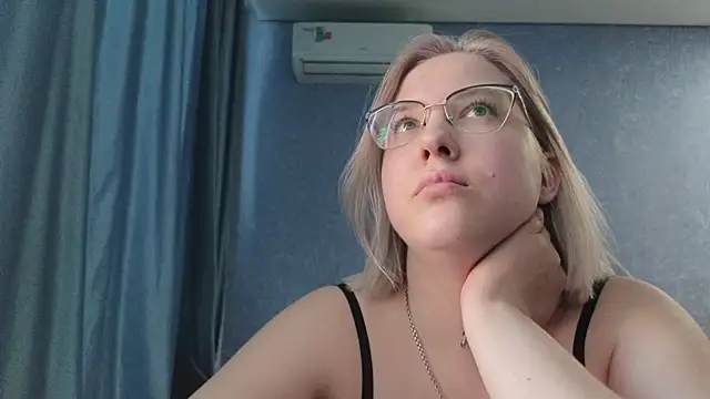 HotBrandyX online show from 03/15/26, 11:49