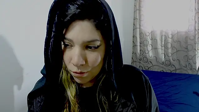 sharonnleon online show from 10/07/25, 08:50