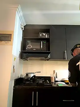 Snapshot of dereckgreen chatting on 01/13/26, 08:36 dereckgreen online show from 01/13/26, 08:36