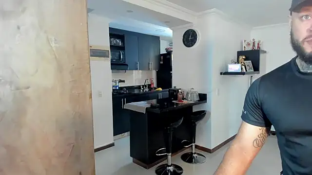 Snapshot of dereckgreen chatting on 02/13/26, 08:05 dereckgreen online show from 02/13/26, 08:05