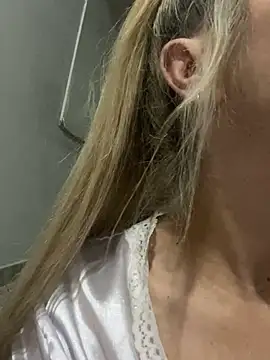 viktoria davis  online show from 01/27/25, 11:43