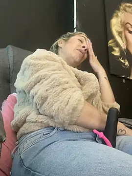 viktoria davis  online show from 02/03/26, 02:53