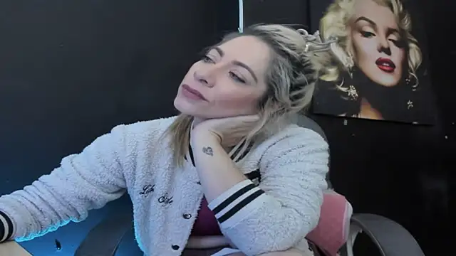 viktoria davis  online show from 02/18/26, 11:55