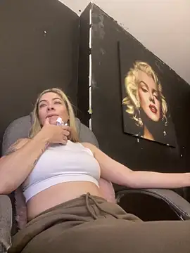 viktoria davis  online show from 02/26/26, 11:15