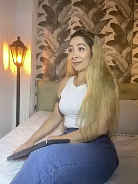 viktoria davis  online show from 03/22/26, 01:31