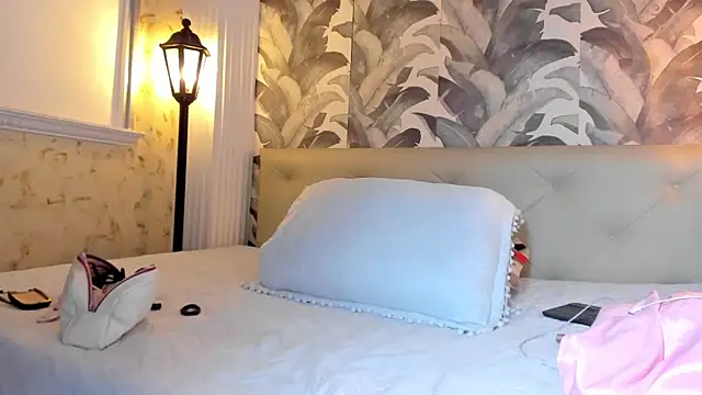 viktoria davis  online show from 03/23/26, 02:15