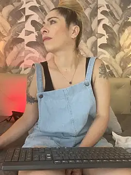 viktoria davis  online show from 04/21/26, 01:42