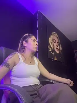 viktoria davis  online show from 04/27/26, 01:14