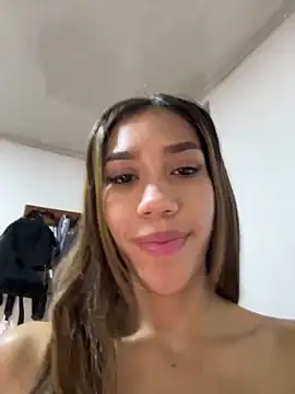 zoe storm online show from 02/17/25, 08:58