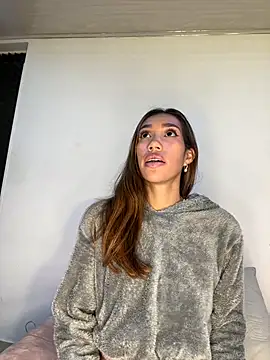 zoe storm online show from 09/22/25, 11:18