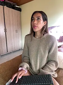 zoe storm online show from 04/06/26, 09:49