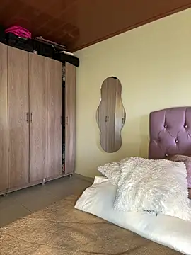 zoe storm online show from 04/11/26, 06:23