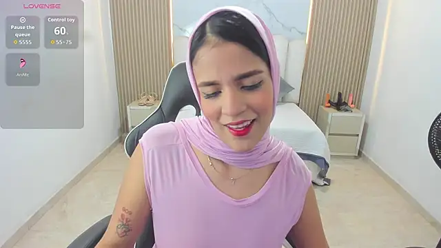 Zulema hamdi online show from 04/10/26, 11:59