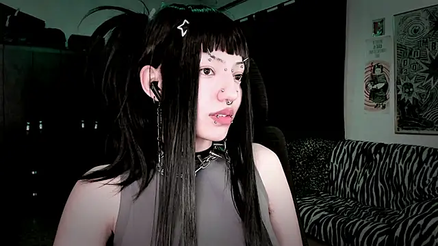 roxy toxic online show from 03/04/26, 01:33