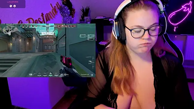 EveBaker04 online show from 10/19/25, 01:12