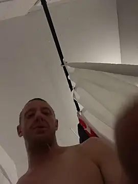 biggzee6 online show from 10/25/25, 04:42