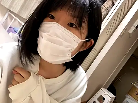 riri riri jp online show from 10/22/25, 10:26