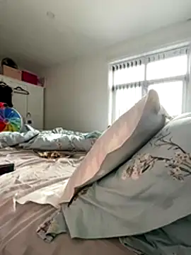 GoddessLucyRose online show from 10/19/25, 08:15