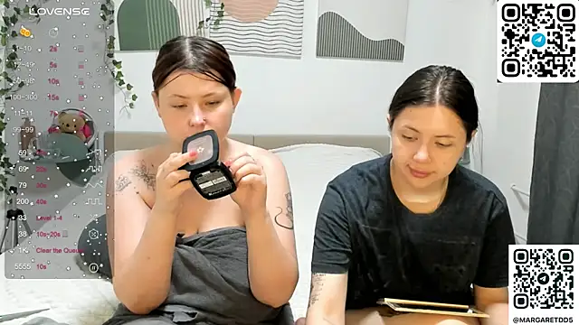sophie mooreee online show from 07/13/26, 04:43