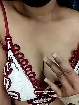 Snapshot of Love_Evaa chatting on 01/31/25, 07:39 Love Evaa online show from 01/31/25, 07:39