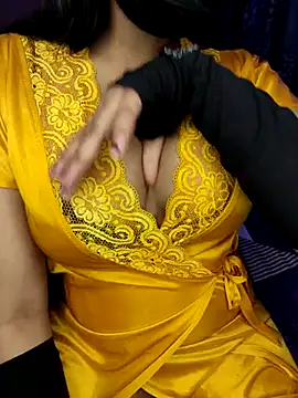 Snapshot of Love_Evaa chatting on 02/14/25, 04:41 Love Evaa online show from 02/14/25, 04:41