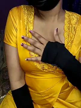 Snapshot of Love_Evaa chatting on 02/14/25, 10:47 Love Evaa online show from 02/14/25, 10:47