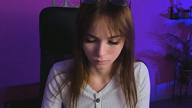 DakotaaJohnnson online show from 02/06/25, 07:40