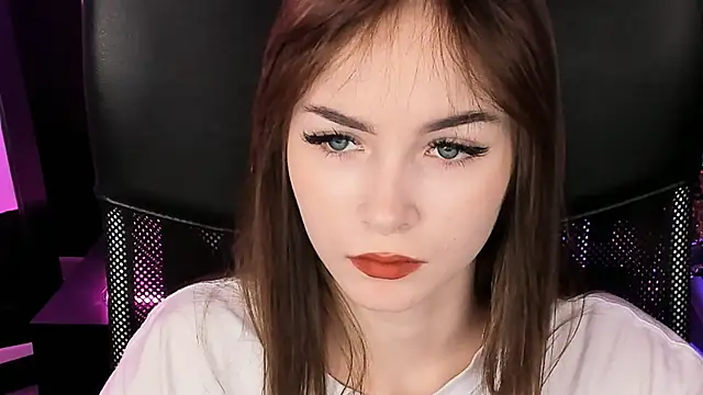 DakotaaJohnnson online show from 02/11/25, 06:22