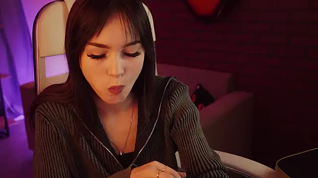 DakotaaJohnnson online show from 03/21/25, 08:28