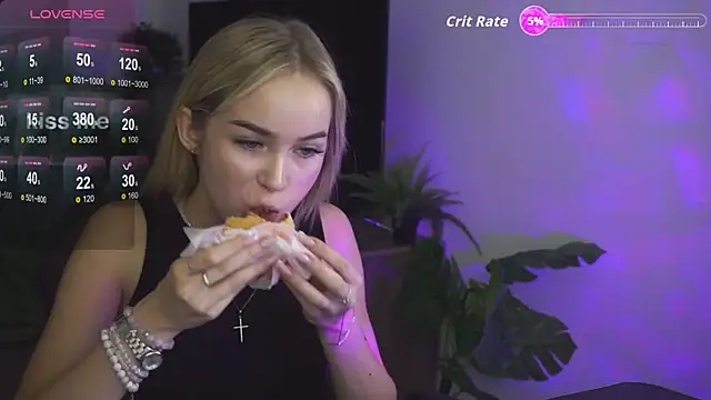 DakotaaJohnnson online show from 09/12/25, 08:25