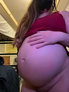 Snapshot of pregnant_bella_ chatting on 02/01/25, 06:21 pregnant bella online show from 02/01/25, 06:21