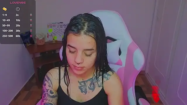 Snapshot of Nicole_Foxx_ chatting on 06/09/26, 10:21 Nicole Foxx online show from 06/09/26, 10:21