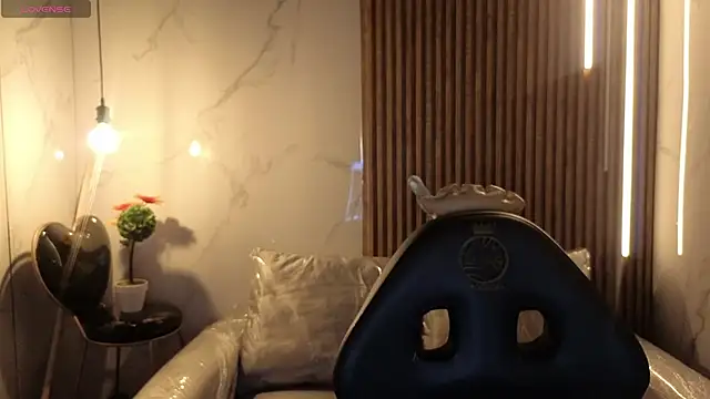 Kitten Cam online show from 04/18/26, 03:10