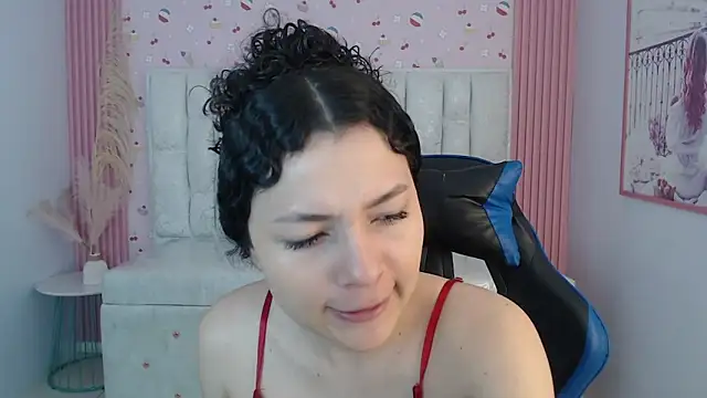 shalon diaz s online show from 10/19/25, 01:01