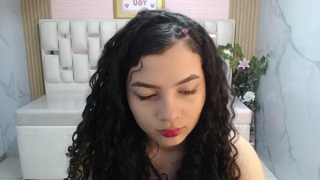 shalon diaz s online show from 11/19/25, 01:11