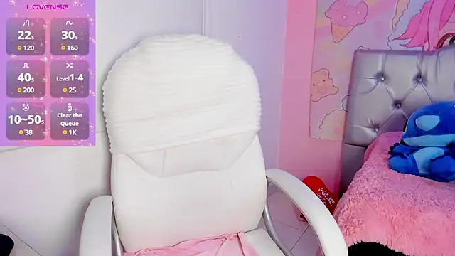 Snapshot of sofia__james chatting on 02/18/25, 12:48 sofia james online show from 02/18/25, 12:48