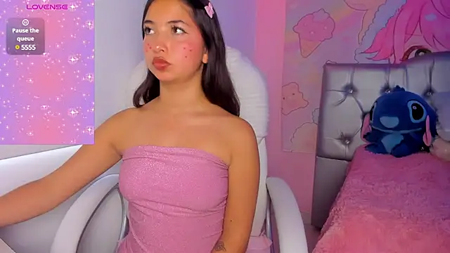 Snapshot of sofia__james chatting on 02/19/25, 07:59 sofia james online show from 02/19/25, 07:59