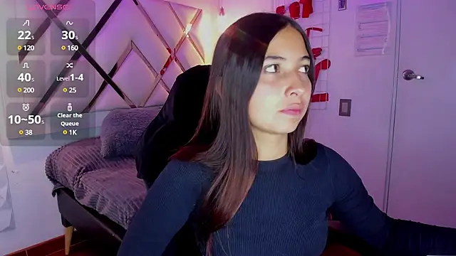 Snapshot of sofia__james chatting on 03/13/25, 09:37 sofia james online show from 03/13/25, 09:37