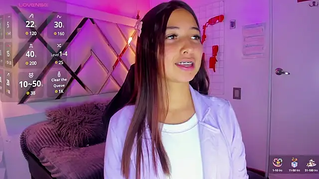 Snapshot of sofia__james chatting on 03/22/25, 03:53 sofia james online show from 03/22/25, 03:53