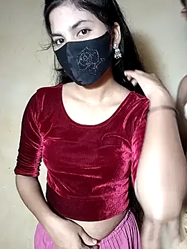 Hot couple 1 online show from 10/24/25, 05:20