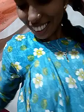 Hot couple 1 online show from 05/03/26, 10:32