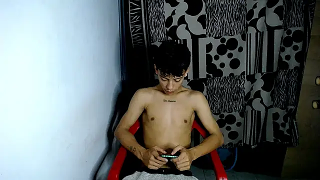 Snapshot of Maicol_Garcia chatting on 01/26/25, 05:02 Maicol Garcia online show from 01/26/25, 05:02