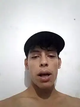 Snapshot of Maicol_Garcia chatting on 02/08/25, 01:22 Maicol Garcia online show from 02/08/25, 01:22