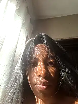 Snapshot of melangelo17 chatting on 02/12/25, 11:07 melangelo17 online show from 02/12/25, 11:07