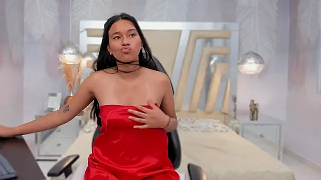 Snapshot of LIA_SWAN_ chatting on 02/06/25, 07:13 LIA SWAN online show from 02/06/25, 07:13